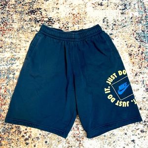 Boys Nike Standard Fit Shorts